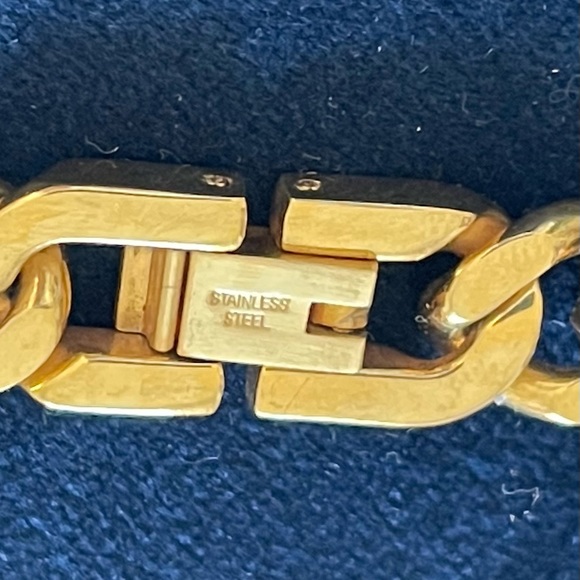 S/c stainless steel 18k gold plated 22”chain previously owned likenew men- women - Picture 5 of 5